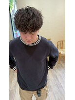 シフト(SHEEFT)&nbsp;カジュアル20代30代ツイストスパイラルパーマツーブロック