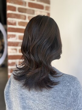 エニー 栄(Any) ミディアムレイヤー×オリーブベージュ