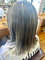 ココロ(HAIR CoCoro relaxation)&nbsp;シルバーアッシュカラー＆ハイライト