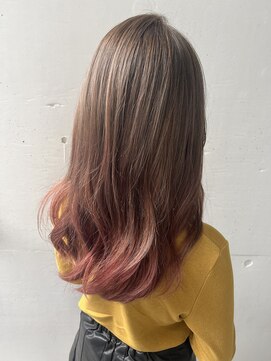 シュリット(schritt) ベージュとピンクのグラデーションカラー  エジリ