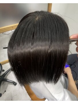 ココノサロン ハナレ(cocono salon HANARE) 髪質改善 インナーブリーチのある美髪縮毛矯正 ショートボブ