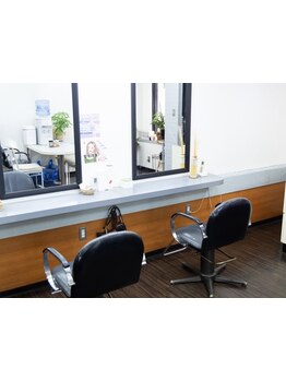 居心地の良い空間が魅力♪幅広い年齢層に人気の地域に愛されるアットホームサロン！初めての方も大歓迎◎