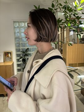 レティ(lety) bob × roots color