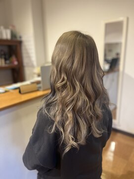 ヘアーコンセプト(HAIR CONCEPT) ホワイトグレージュ