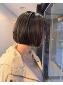 暗めオリーブグレージュ/ボブ