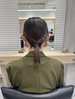 ヘアスペース リズム グリーン(Hair space Rizm green)&nbsp;タイトポニー