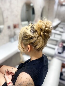 ベルグロー(BELLEGROW) おだんごヘア/アップヘア/お呼ばれヘアセット