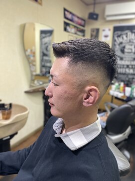 バーバーサトウ(BARBER SATO) 緩パン　フェザーアップ