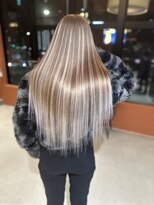 モアナ バイ ラナ 上小田井(MoanA BY LANA)&nbsp;シールエクステ/ホワイトシルバー/グラデーション/ハイトーン