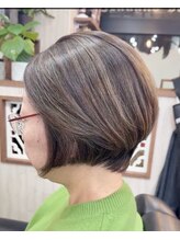 モーイトウキョウ美容室(Mooi Tokyo美容室) 前下がりボブにハイライトカラー