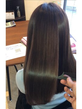 ルーミールーム(RoomieRoom) 髪質改善/カーキベージュ/トリートメント/ツヤ髪ロング/20代30代