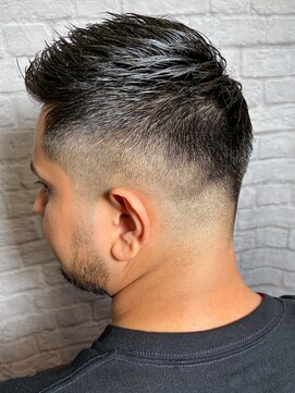 銀座マツナガ 新宿野村ビル店 フェード風ベリーショート