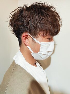 コロ(COLO) MEN’S HAIR/サーフカール/刈り上げセンターパート/吉祥寺