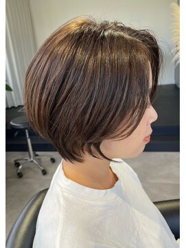 ユーリ(JUURI) 秋カラーで作るお手入れ簡単ショート