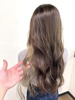 ヘアーアンドスパソシット(HAIR&SPA SOCIT) ゆる巻ロング×ホワイトベージュイヤリング