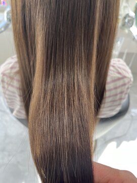 エフ(F) 次世代髪質改善×究極美髪