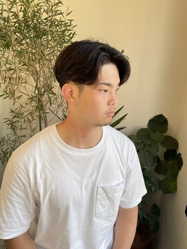 ソソ(soso) 刈り上げ高めセンターパート