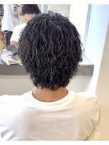 ビカム 名駅(become)&nbsp;【縦落ちツイストスパイラル】メンズウルフ無造作細かめ束間