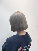 ホワイトグレージュ