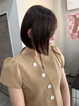 ナジック(749) 切りっぱなしボブ×髪質改善ストレート