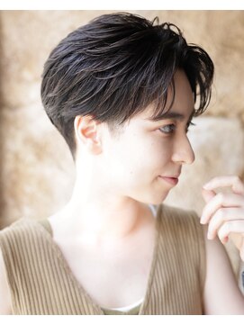 カライング(ing) 刈り上げベリーショートスタイル