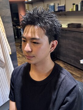 エクファフォーメン(EX-FA FOR MEN) MEN’S HAIR/サーフカール/刈り上げセンターパート/瀬田