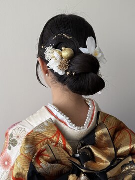 プラスディー(+D) タイトシニヨン