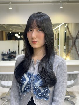 ジーナ 梅田(Zina) 【ロングレイヤーカット】