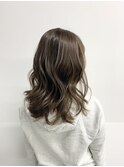 白髪ぼかしグレージュハイライト 大人可愛い