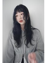 ディッセンバー 渋谷(December) ロングレイヤーロングパーマ顔周りレイヤーブルーブラック