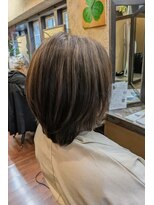 ヴォーグ アネックス(VOGUE ANNEX)&nbsp;ミディアムレイヤーボブスタイル