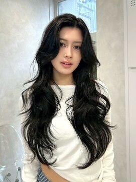 オニキス(ONYX) レイヤーカットブリーチなしダブルカラー髪質改善原宿