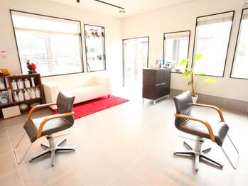 Lai-ra【ライラ】（旧：美容室ライラ）