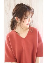 エストレーラ(estrela)&nbsp;『estrela』大人可愛いローポニーテールヘアアレンジ