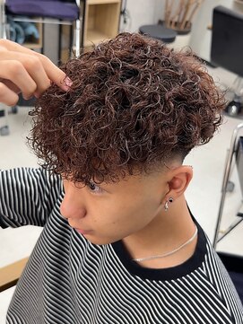 アリープパロット(ALEAP parrot) フェードカットスパイラルパーマ【ALEAP parrot/多賀】