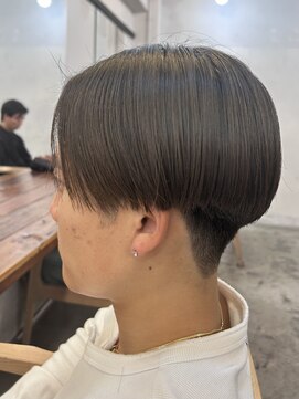 ファルベ(Farbe) ニュアンスパーマ/センターパート/ベリーショート/アッシュ