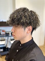 デプト(DEPT.)&nbsp;ツイストスパイラルパーマブリーチメッシュメンズサロンフェード