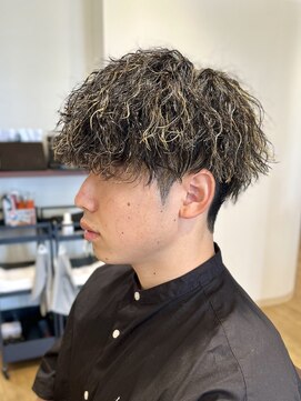 デプト(DEPT.) ツイストスパイラルパーマブリーチメッシュメンズサロンフェード