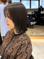 ヒビヲ(HIBIO) タッセルボブ長めボブ外ハネボブミルクティーベージュハイトーン