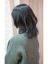ムゥフ ヘアーアンドアイラッシュ(mouf hair&eyelash)&nbsp;ダークシルバー 外はねミディ