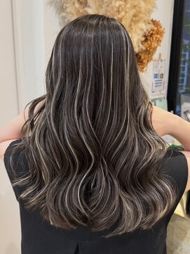 ディモアンド 表参道(Dimo&) xハイライト/イメチェン/ホワイトブロンド/外ハネボブ/美髪/