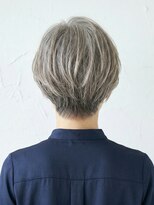 と和 巣鴨&nbsp;【白髪活かし】プラチナバレイヤージュの大人の都会的ショート