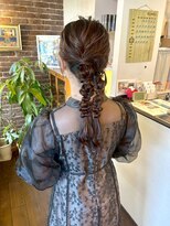 アズグロウヘアー(AS GROW HAIR) アプリコットオレンジ立体編みのルーズアレンジ