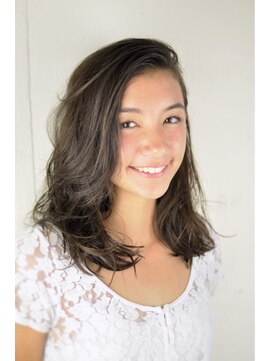 ラボ ヘアデザイン(Lab Hair Design) 斜めバングの濡れ髪が大人なくびれセミディ...♪