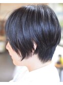 黒髪ショート