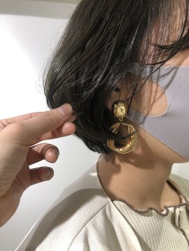 ネイヴィル(navile) オリーブグレージュ