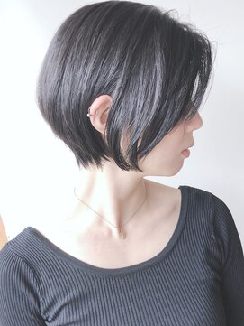 モリオフロムロンドン 原宿本店(morio from London) 【モリオ原宿】黒髪ショートボブ　耳かけ　くびれショート