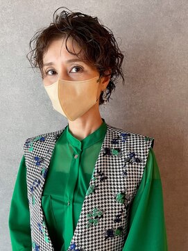 イトシテ ナチュラルハードパーマ×ショートヘア【本多身和子】