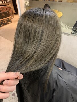 ロイジー(roijir) 表参道roijir 細いハイライト×シルバーグレー