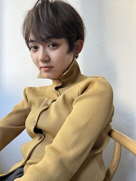 アイ 代々木公園(aye) 女性らしさのある丸みショート